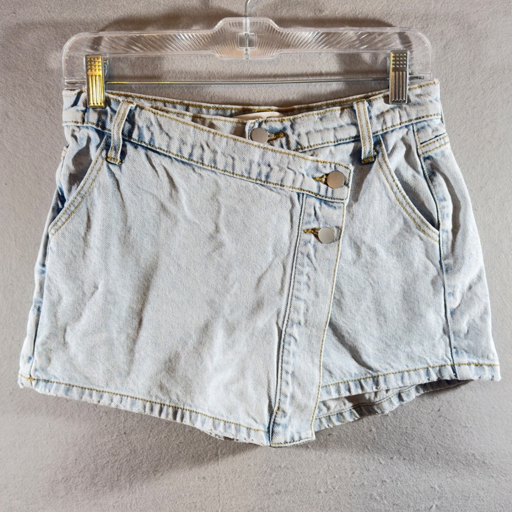 596 | Altar'd State Denim Wrap Denim Skort Light Wash Button Front Women Medium